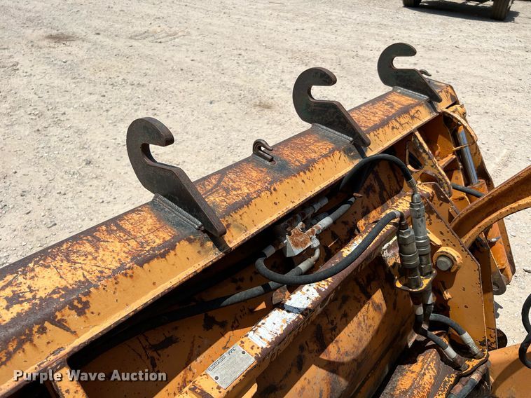 image for item DQ2136 2004 Case 580 Super M Series 2  backhoe