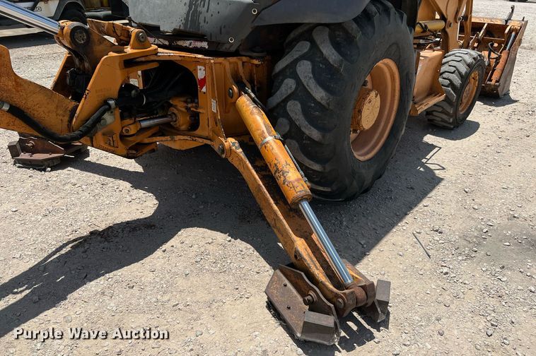 image for item DQ2136 2004 Case 580 Super M Series 2  backhoe