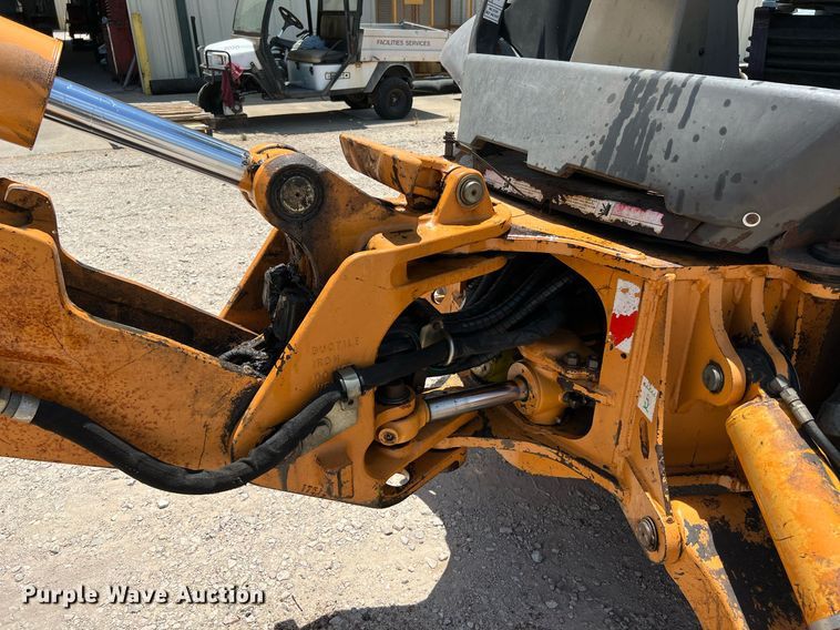 image for item DQ2136 2004 Case 580 Super M Series 2  backhoe