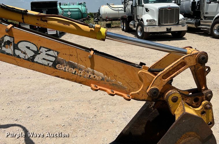 image for item DQ2136 2004 Case 580 Super M Series 2  backhoe