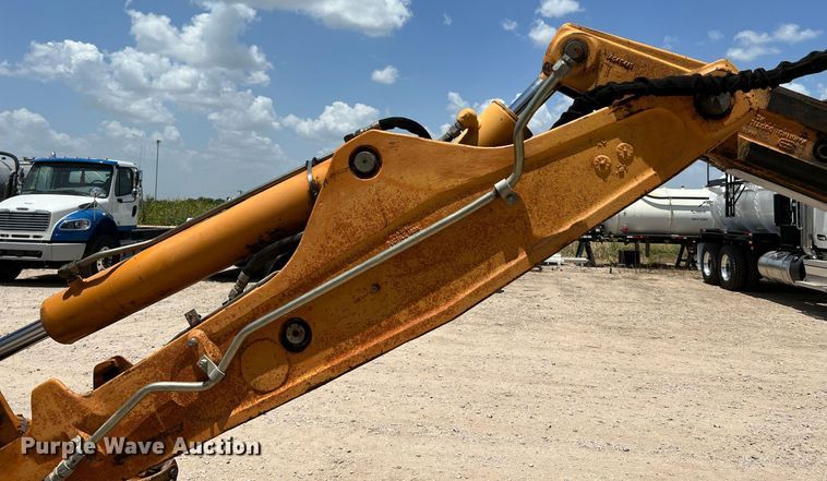 image for item DQ2136 2004 Case 580 Super M Series 2  backhoe