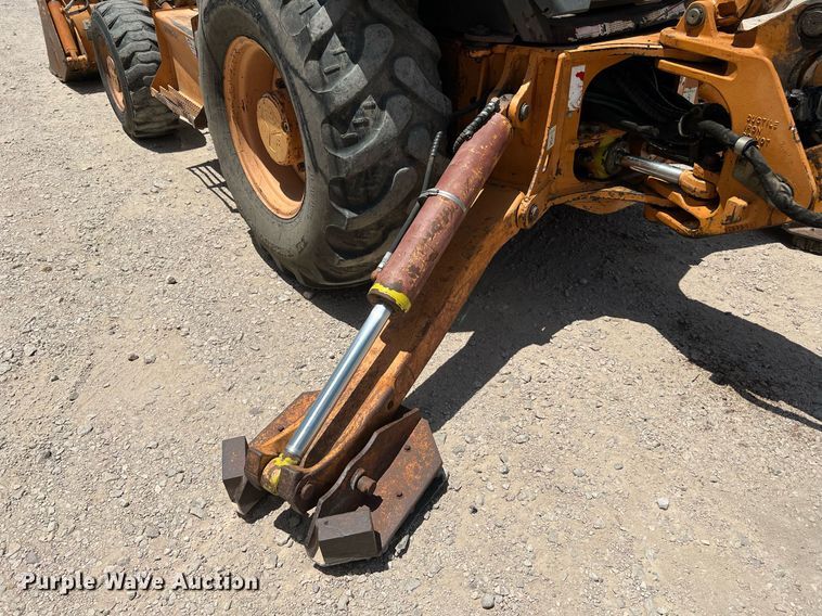 image for item DQ2136 2004 Case 580 Super M Series 2  backhoe