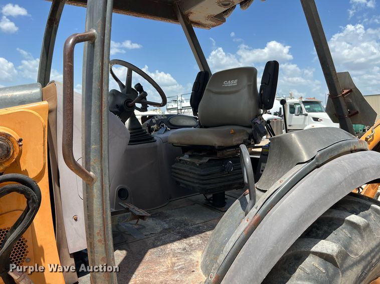 image for item DQ2136 2004 Case 580 Super M Series 2  backhoe