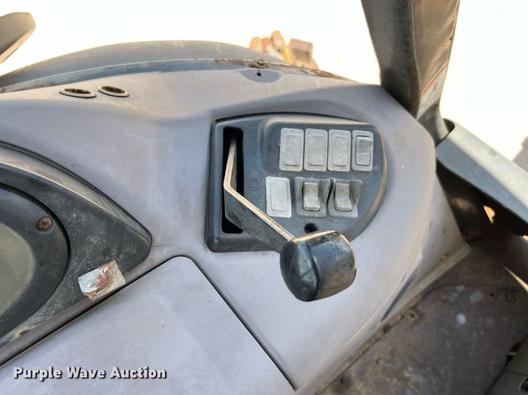 image for item DQ2136 2004 Case 580 Super M Series 2  backhoe