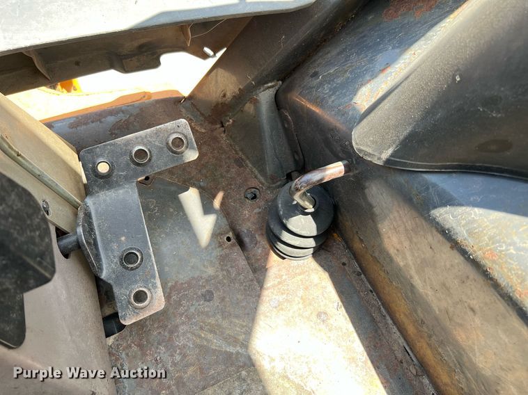 image for item DQ2136 2004 Case 580 Super M Series 2  backhoe