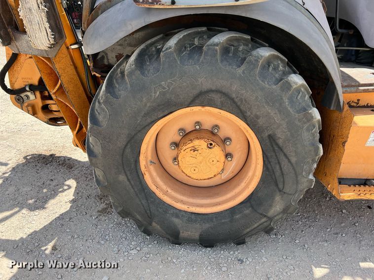 image for item DQ2136 2004 Case 580 Super M Series 2  backhoe