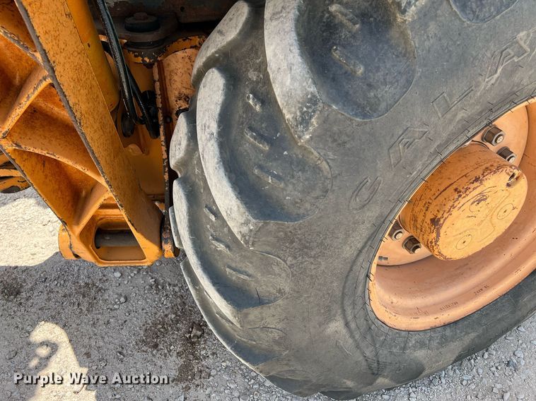 image for item DQ2136 2004 Case 580 Super M Series 2  backhoe