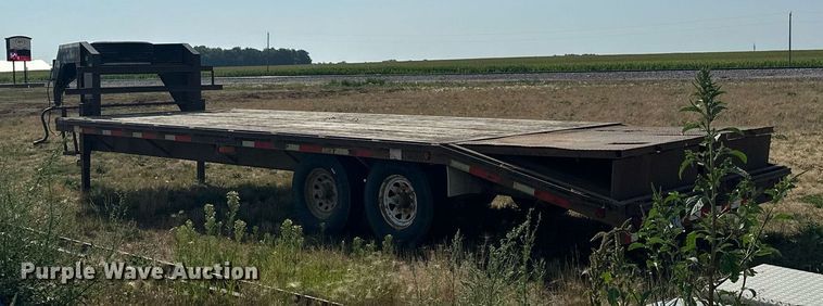 image for item DQ7350 2006 Trail Master  equipment trailer