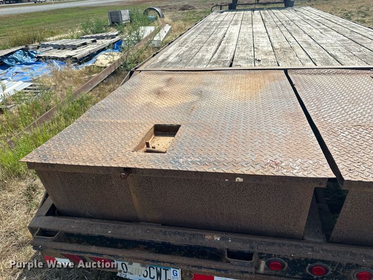 image for item DQ7350 2006 Trail Master  equipment trailer