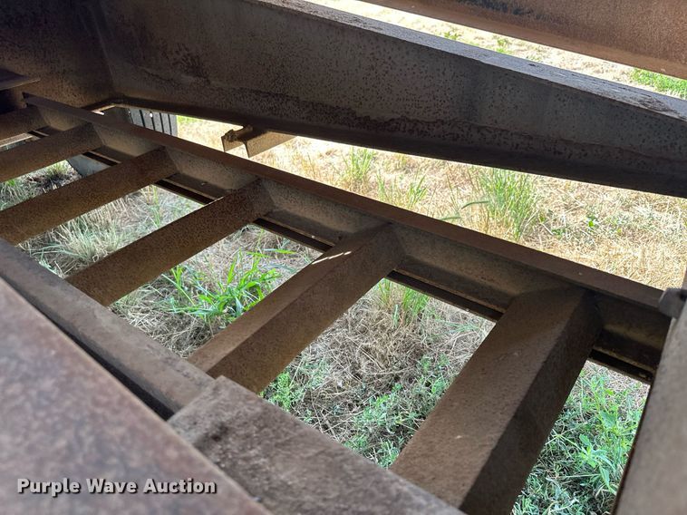 image for item DQ7350 2006 Trail Master  equipment trailer