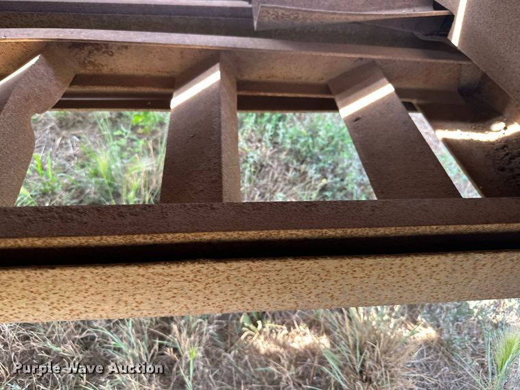 image for item DQ7350 2006 Trail Master  equipment trailer