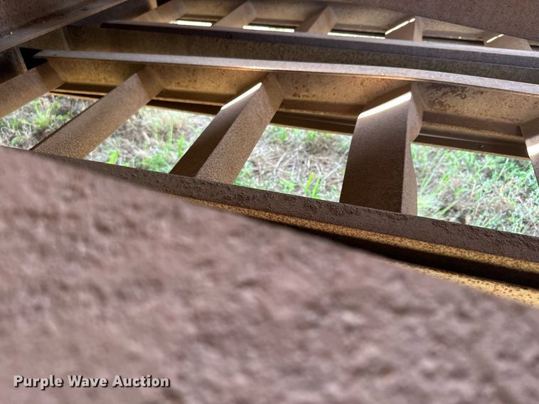 image for item DQ7350 2006 Trail Master  equipment trailer