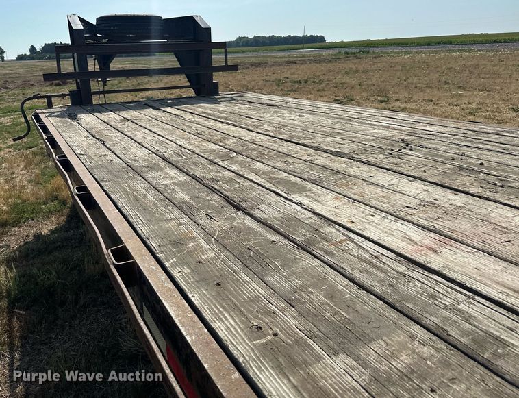 image for item DQ7350 2006 Trail Master  equipment trailer