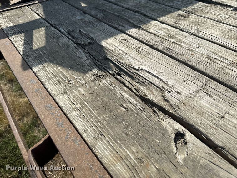 image for item DQ7350 2006 Trail Master  equipment trailer