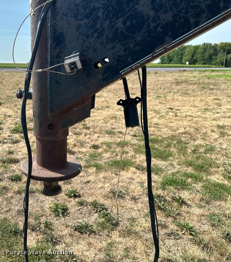 image for item DQ7350 2006 Trail Master  equipment trailer