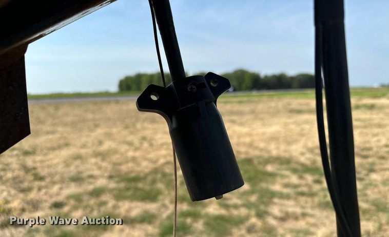 image for item DQ7350 2006 Trail Master  equipment trailer