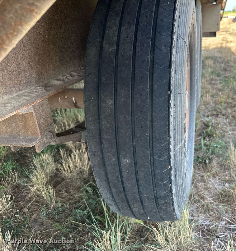 image for item DQ7350 2006 Trail Master  equipment trailer