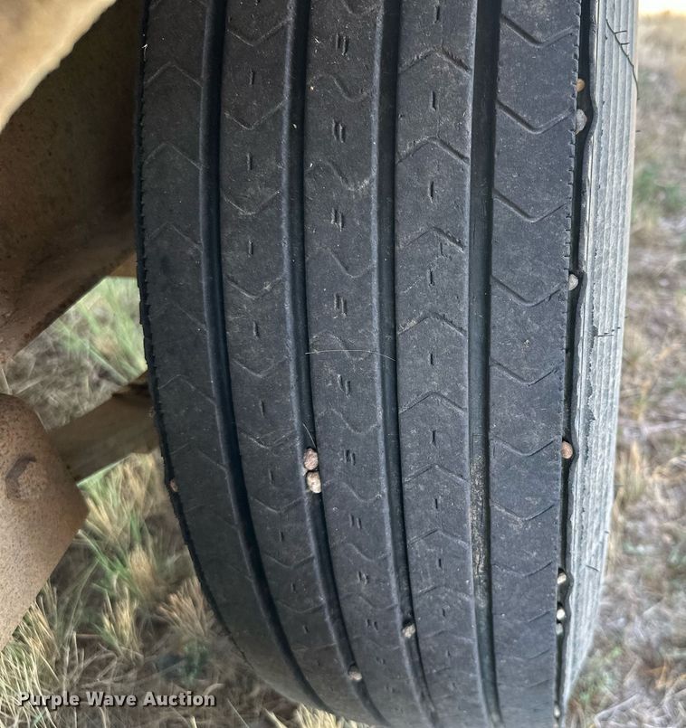 image for item DQ7350 2006 Trail Master  equipment trailer