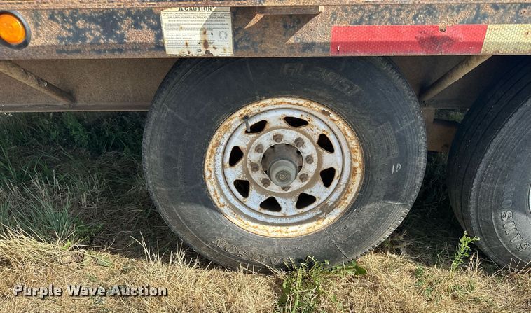 image for item DQ7350 2006 Trail Master  equipment trailer