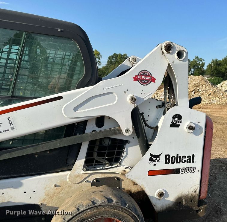 image for item DS2110 2015 Bobcat S590 skid steer loader