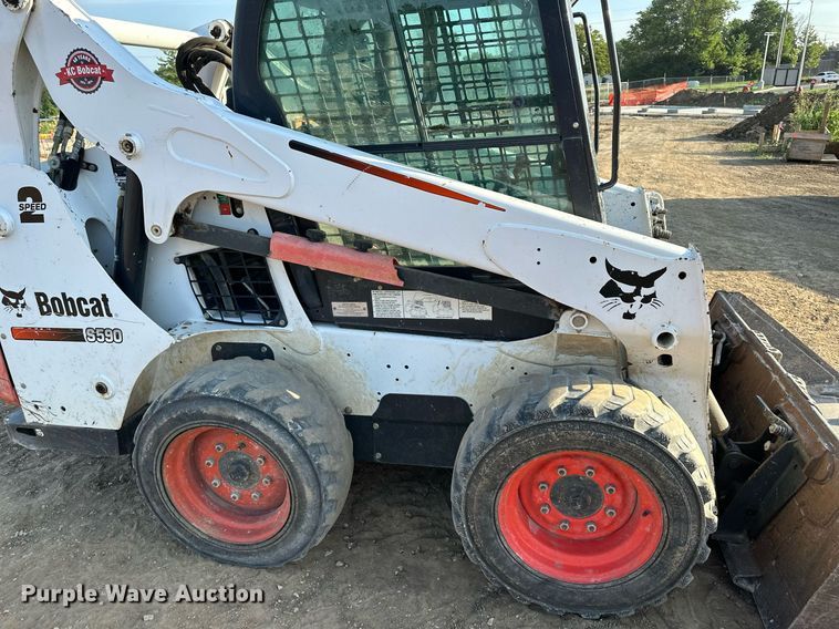 image for item DS2110 2015 Bobcat S590 skid steer loader