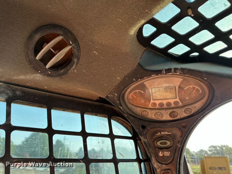 image for item DS2110 2015 Bobcat S590 skid steer loader