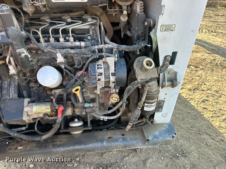 image for item DS2110 2015 Bobcat S590 skid steer loader