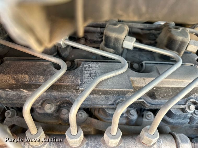 image for item DS2110 2015 Bobcat S590 skid steer loader