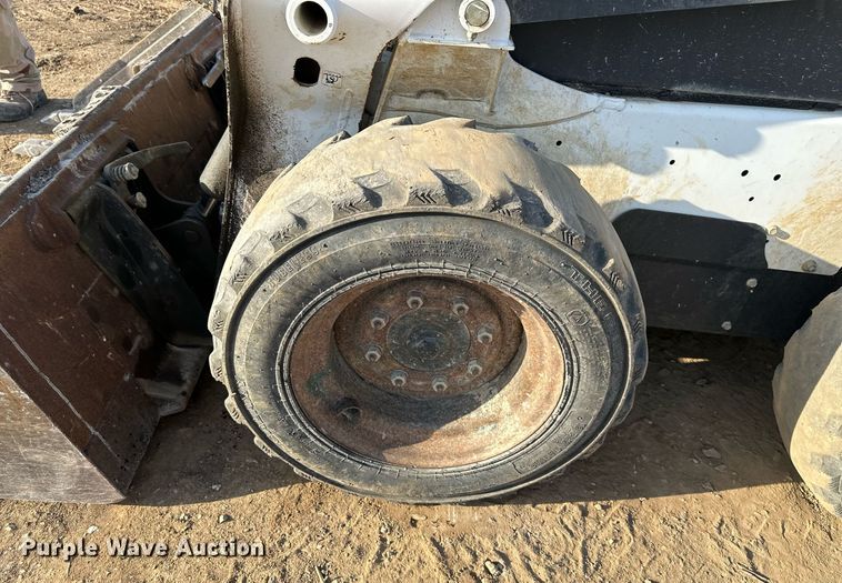 image for item DS2110 2015 Bobcat S590 skid steer loader