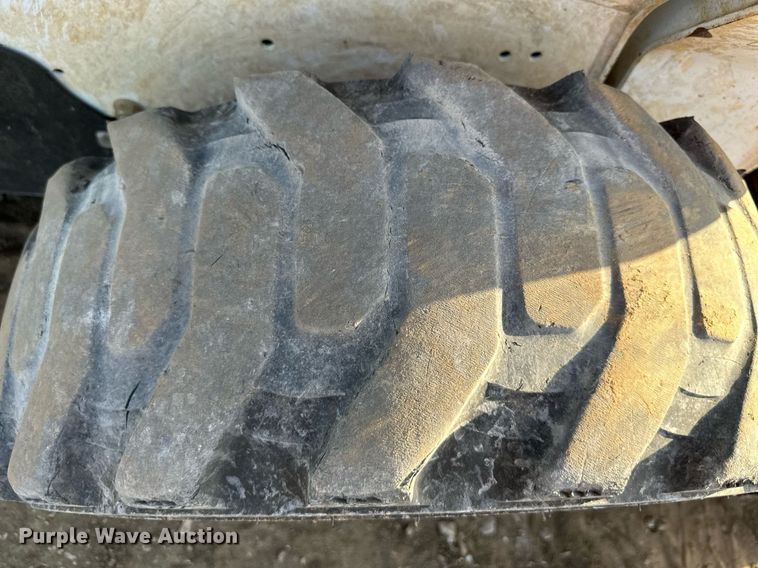 image for item DS2110 2015 Bobcat S590 skid steer loader