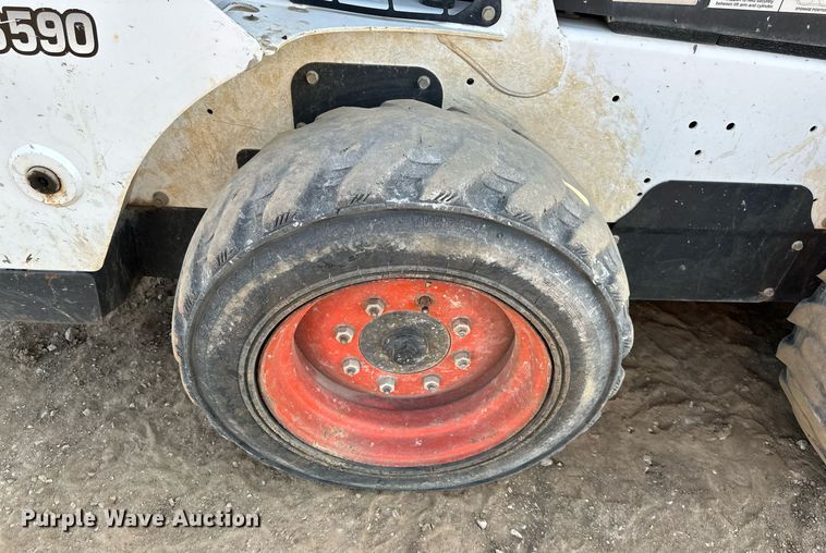 image for item DS2110 2015 Bobcat S590 skid steer loader