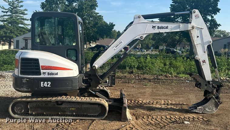 image for item DS2111 2014 Bobcat E42  mini excavator