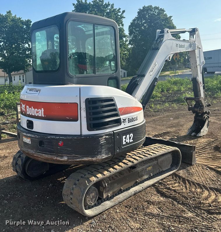 image for item DS2111 2014 Bobcat E42  mini excavator