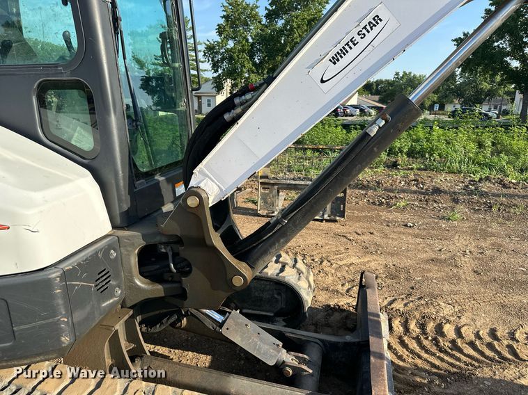 image for item DS2111 2014 Bobcat E42  mini excavator
