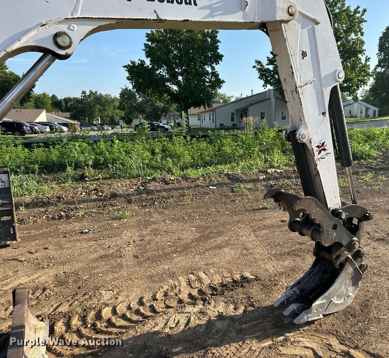 image for item DS2111 2014 Bobcat E42  mini excavator