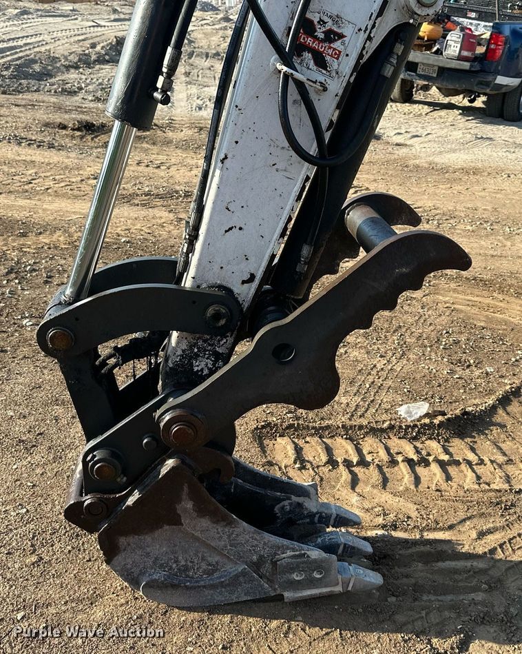 image for item DS2111 2014 Bobcat E42  mini excavator