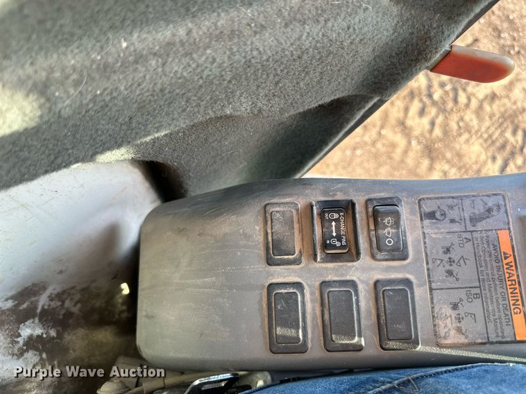 image for item DS2111 2014 Bobcat E42  mini excavator