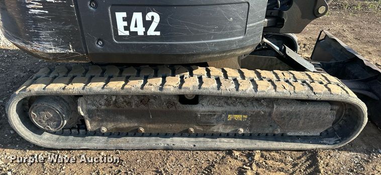 image for item DS2111 2014 Bobcat E42  mini excavator