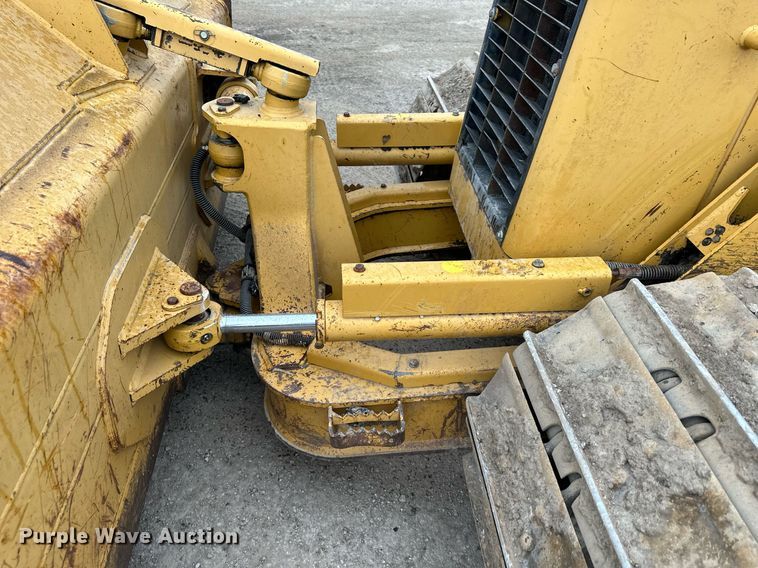 image for item DS2135 2005 Caterpillar D5G XL  dozer