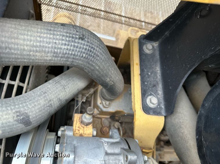 image for item DS2135 2005 Caterpillar D5G XL  dozer