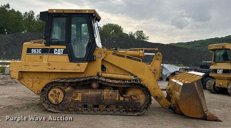 image for item DS2136 2004 Caterpillar 963C  track loader