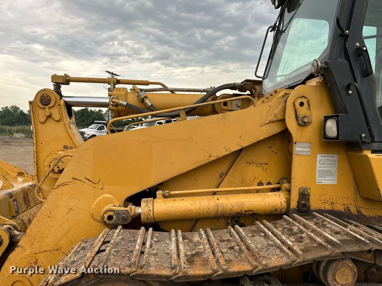 image for item DS2136 2004 Caterpillar 963C  track loader