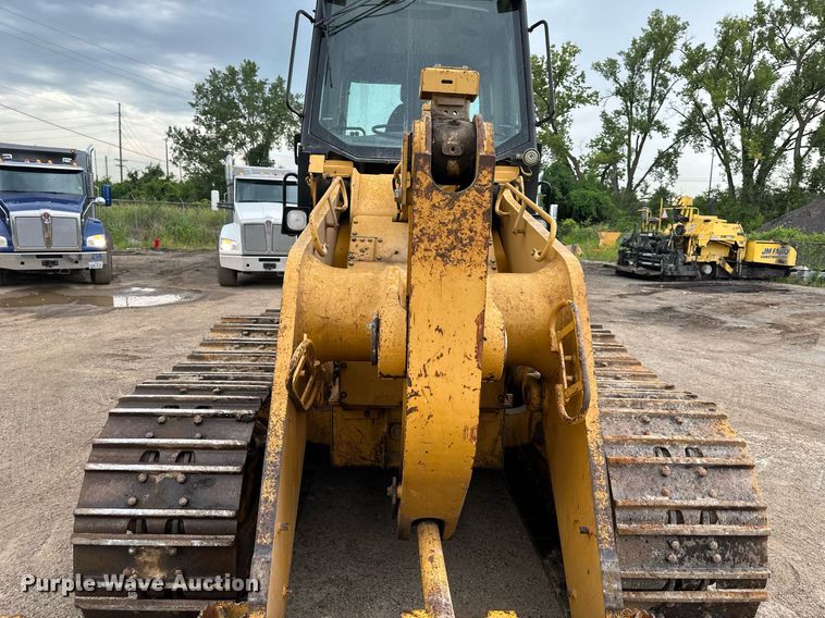 image for item DS2136 2004 Caterpillar 963C  track loader