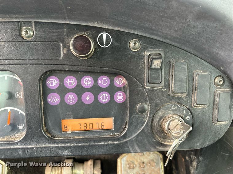 image for item DS2136 2004 Caterpillar 963C  track loader