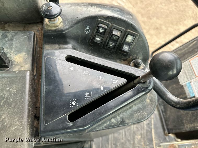 image for item DS2136 2004 Caterpillar 963C  track loader