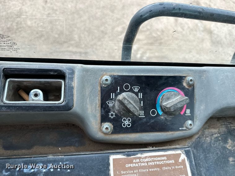 image for item DS2136 2004 Caterpillar 963C  track loader