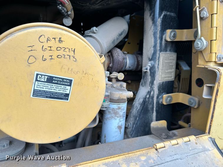 image for item DS2136 2004 Caterpillar 963C  track loader