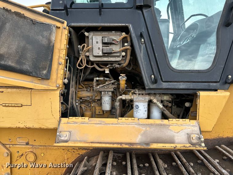 image for item DS2136 2004 Caterpillar 963C  track loader