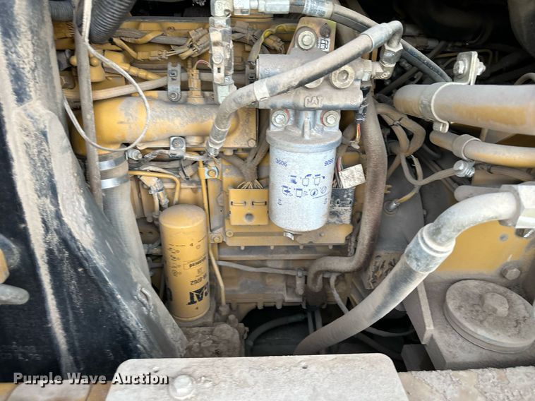 image for item DS2136 2004 Caterpillar 963C  track loader