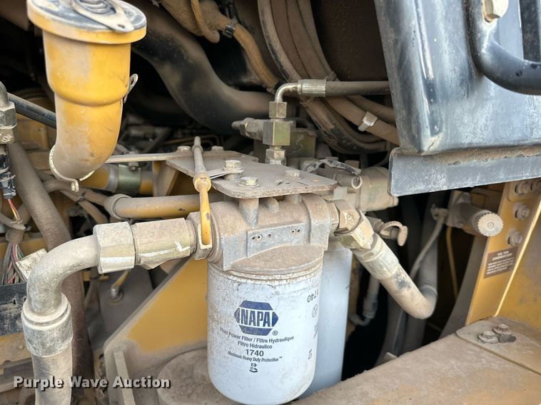 image for item DS2136 2004 Caterpillar 963C  track loader